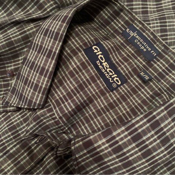 👕 “Executive fit” Short Sleeved Button Up Shirt - Picture 2 of 3